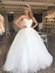 Супер пышное свадебное платье со сверкающим корсетом Diamond. Силуэт Пышное. Цвет Белый / Молочный. Вид 2
