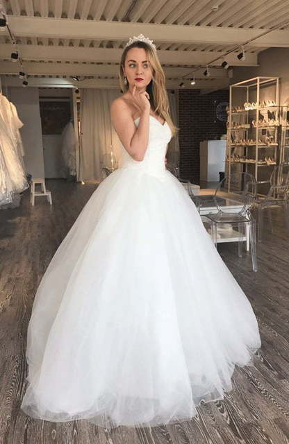 Супер пышное свадебное платье со сверкающим корсетом Diamond. Силуэт Пышное. Цвет Белый / Молочный. Вид 4