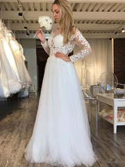 Легкое свадебное платье с открытой спиной Primavera. Силуэт А-силуэт. Цвет Белый / Молочный. Вид 2