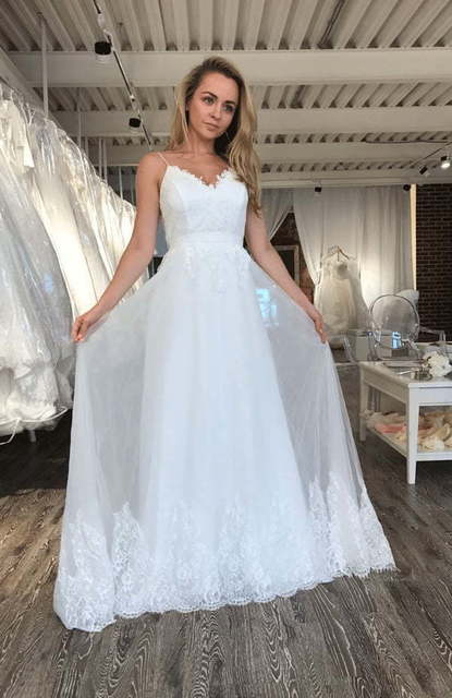 Легкое свадебное платье на бретелях Rea. Силуэт А-силуэт. Цвет Белый / Молочный. Вид 3