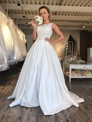 Кружевное свадебное платье с атласной юбкой Sally. Силуэт Пышное. Цвет Белый / Молочный. Вид 1