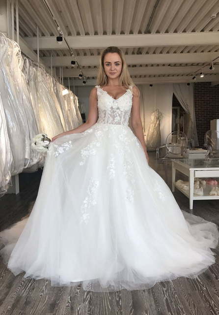 Пышное свадебное платье с прозрачным корсетом Sandy. Силуэт Пышное. Цвет Белый / Молочный. Вид 2