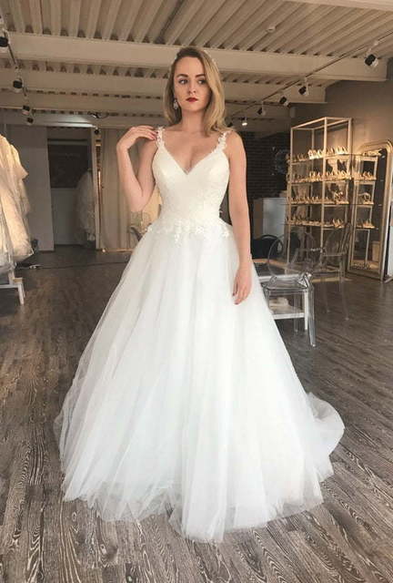 Свадебное платье с корсетом и тонкими бретелями Silvana. Силуэт Пышное. Цвет Белый / Молочный. Вид 2