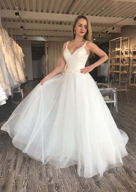 Свадебное платье с корсетом и тонкими бретелями Silvana. Силуэт Пышное. Цвет Белый / Молочный. Вид 3