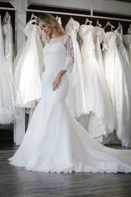 Кружевное платье русалка рыбка с рукавом 3/4 Balerina. Силуэт Рыбка. Цвет Белый / Молочный. Вид 3