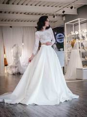 Кружевной топ с атласной юбкой на свадьбу. Силуэт Пышное. Цвет Белый / Молочный. Вид 1