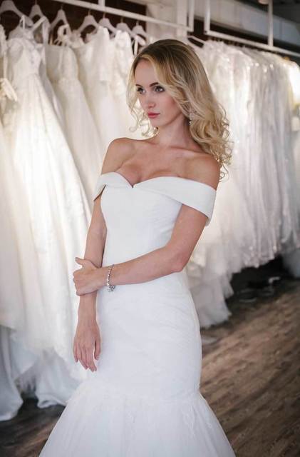 Свадебное платье рыбка из драпировки Liria Flowers. Силуэт Рыбка. Цвет Белый / Молочный. Вид 4