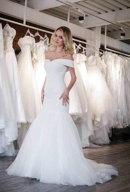 Свадебное платье рыбка из драпировки Liria Flowers. Силуэт Рыбка. Цвет Белый / Молочный. Вид 5