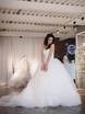 Пышное свадебное платье с перьями на корсете Rossigna. Силуэт Пышное. Цвет Белый / Молочный. Вид 1