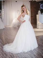 Свадебное платье с цветами и ассиметричным корсетом Vinsie. Силуэт Пышное. Цвет Белый / Молочный. Вид 2