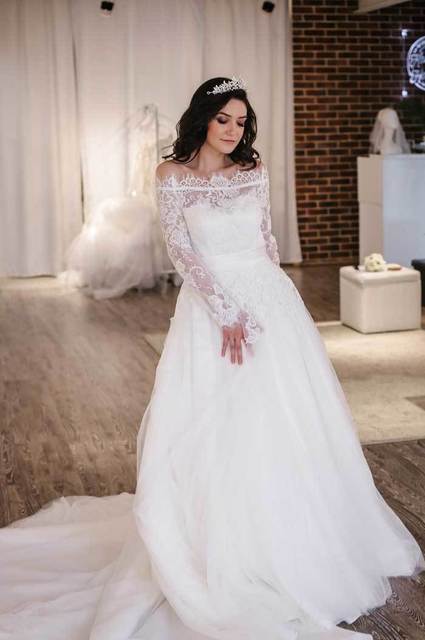 Кружевное свадебное платье с длинным рукавом Nimfa. Силуэт Пышное. Цвет Белый / Молочный. Вид 2