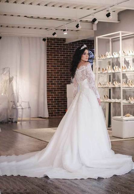 Кружевное свадебное платье с длинным рукавом Nimfa. Силуэт Пышное. Цвет Белый / Молочный. Вид 6