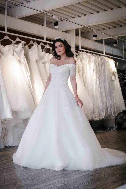 Свадебное платье А-силуэт украшенное жемчугом Altaza. Силуэт Пышное, А-силуэт. Цвет Белый / Молочный. Вид 3