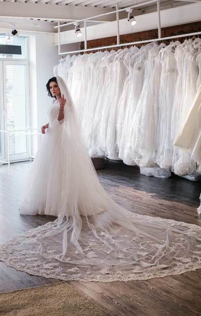 Пышное платье с кружевным рукавом Anastasia 3. Силуэт Пышное. Цвет Белый / Молочный. Вид 5