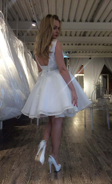 Короткое пышное свадебное платье Dolly. Силуэт Пышное. Цвет Белый / Молочный. Вид 2