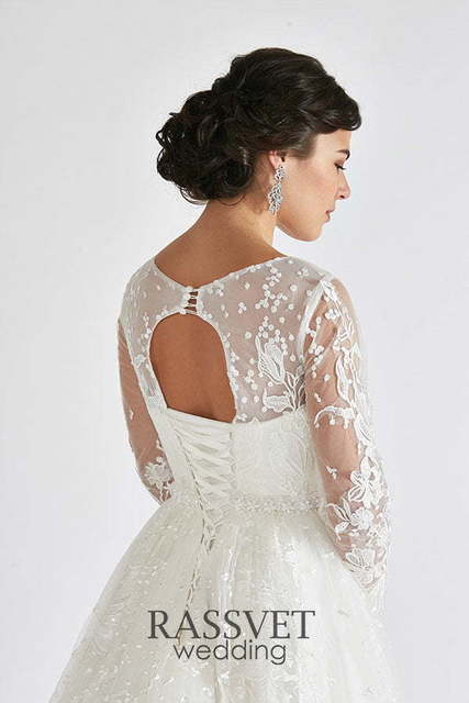 Свадебное платье Долорес. Силуэт А-силуэт. Цвет Белый / Молочный. Вид 4