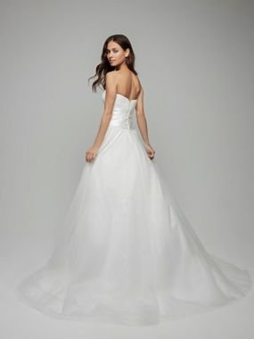 Свадебное платье Vita. Силуэт А-силуэт. Цвет Айвори / Капучино. Вид 2