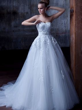 Свадебное платье Lulu. Силуэт Пышное, А-силуэт. Цвет Айвори / Капучино. Вид 1