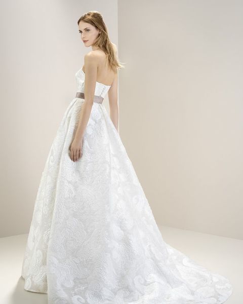 Свадебное платье 8069. Силуэт А-силуэт. Цвет Айвори / Капучино. Вид 2