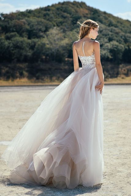 Свадебное платье 8181. Силуэт Рыбка. Цвет Айвори / Капучино. Вид 4