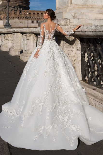 Свадебное платье 8381. Силуэт Пышное, А-силуэт. Цвет Айвори / Капучино. Вид 2