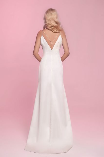 Свадебное платье Linda. Силуэт Прямое. Цвет Айвори / Капучино. Вид 2