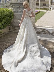 Свадебное платье Zara. Силуэт А-силуэт. Цвет Айвори / Капучино. Вид 2