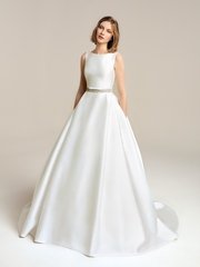 Свадебное платье 913. Силуэт А-силуэт. Цвет Айвори / Капучино. Вид 1