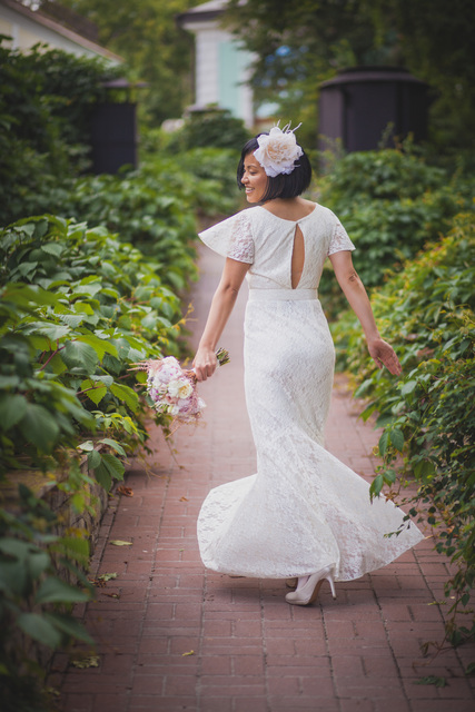 С аксессуарами / Цветами / Фатой от Стилист-визажист Ирина Алексеева 2