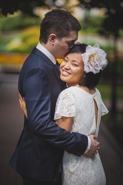 С аксессуарами / Цветами / Фатой от Стилист-визажист Ирина Алексеева 3