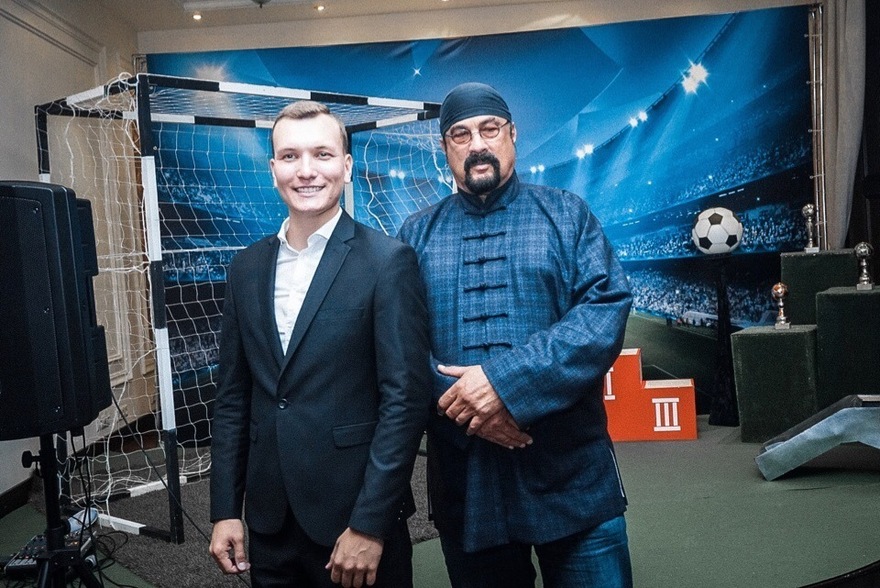 Фото: Мастер зрелищных иллюзий Сергей Войнов на свадьбу от Мастер зрелищных иллюзий Сергей Войнов 7