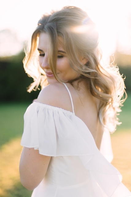 В греческом стиле, Локоны / Локоны на один бок от Свадебный стилист Анна Кулакова 2