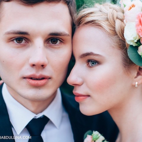 Высокие / Собранные, С аксессуарами / Цветами / Фатой, В греческом стиле, Коса / Коса-пучок от Свадебный стилист Yanabeautym 2