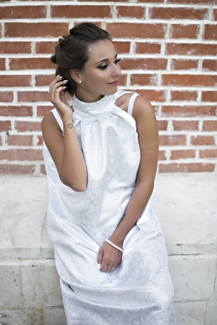 Свадебное платье из парчи. Силуэт Прямое. Цвет Белый / Молочный. Вид 4