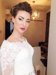 Высокие / Собранные, Локоны / Локоны на один бок от Свадебный стилист Татьяна Ежокина 1