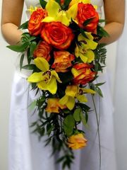 Каскадный name от Салон цветов МАК 1