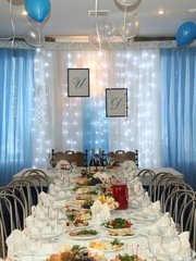 Президиум / Стол молодоженов, Задник за молодоженами в Классика от Салон цветов МАК 1