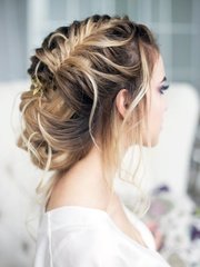 Высокие / Собранные, Коса / Коса-пучок, Пучок, С аксессуарами / Цветами / Фатой, С плетением от  1