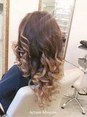 Локоны / Локоны на один бок, Распущенные от Свадебный стилист-визажист Астхик Абнусян 1