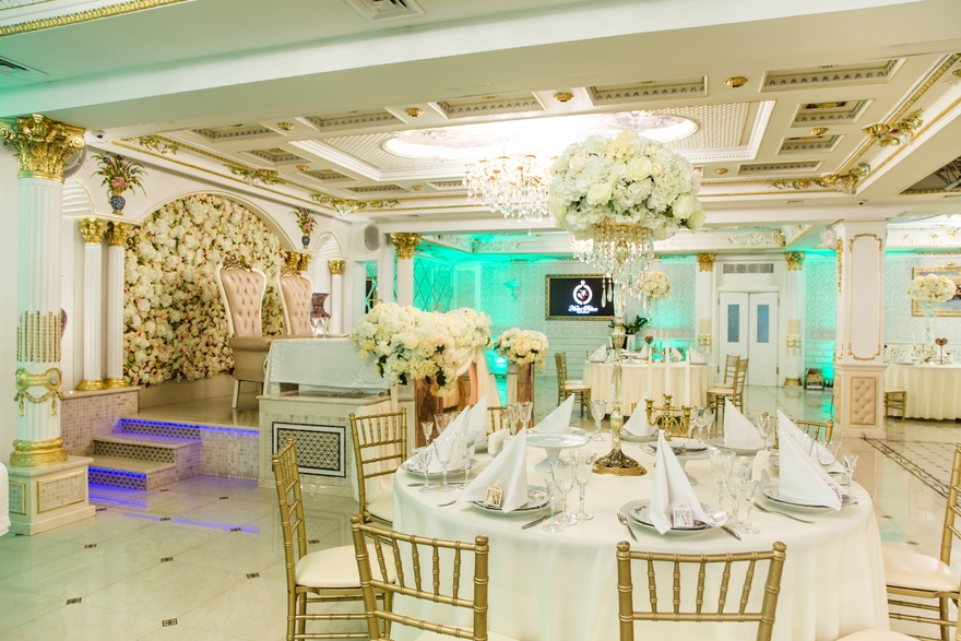Классика в Ресторан / Банкетный зал от Студия декора и флористики Mazurdecor 13