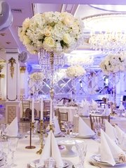 Столы и стулья гостей / Банкет в Классика от Студия декора и флористики Mazurdecor 1