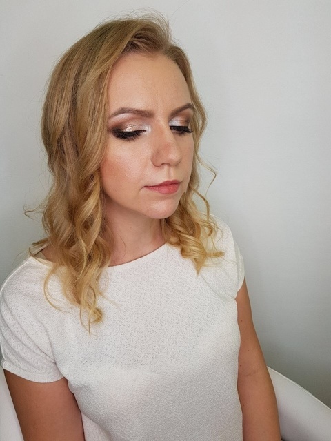 Распущенные, Локоны / Локоны на один бок от Свадебные стилисты ANLY-BEAUTY 3