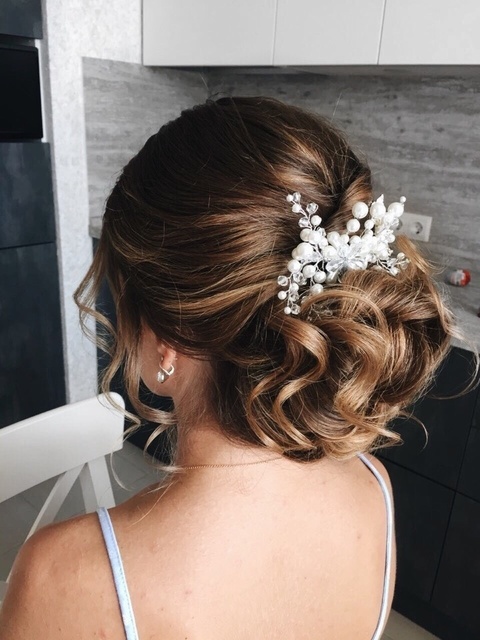 Высокие / Собранные, С аксессуарами / Цветами / Фатой, Пучок от Свадебные стилисты ANLY-BEAUTY 2