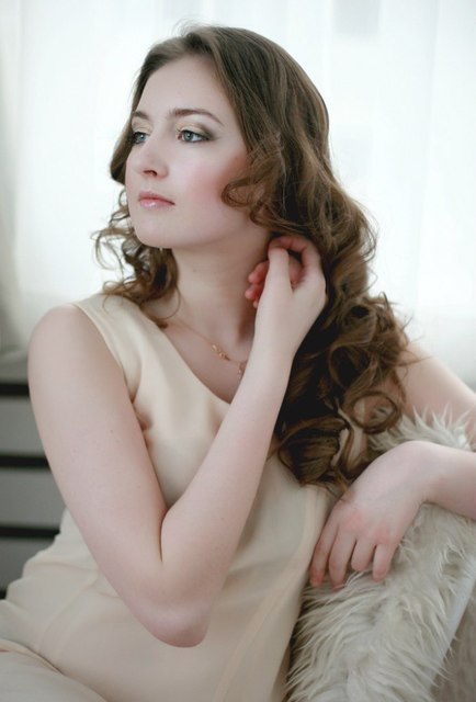 Локоны / Локоны на один бок от Свадебный стилист-визажист Алёна Рей 2