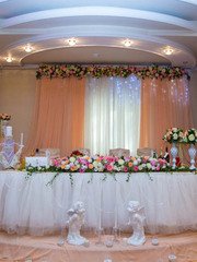 Президиум / Стол молодоженов в Классика от Студия декора и флористики Империя Счастья 1