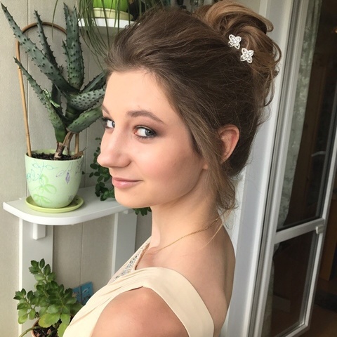 Высокие / Собранные, С аксессуарами / Цветами / Фатой, Пучок от Свадебный стилист Аманова Ольга 2