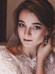 Высокие / Собранные, С аксессуарами / Цветами / Фатой от Свадебный стилист Аманова Ольга 1