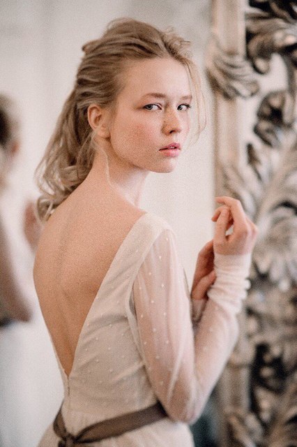 Высокие / Собранные, С плетением от Свадебный стилист Аманова Ольга 2