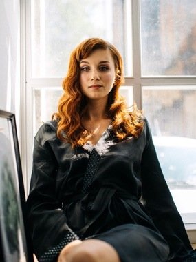 Волны, Локоны / Локоны на один бок, Распущенные от Свадебный стилист Аманова Ольга 2