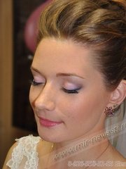 Высокие / Собранные, Пучок, С аксессуарами / Цветами / Фатой от Свадебный стилист-визажист Елена Плетнер 2